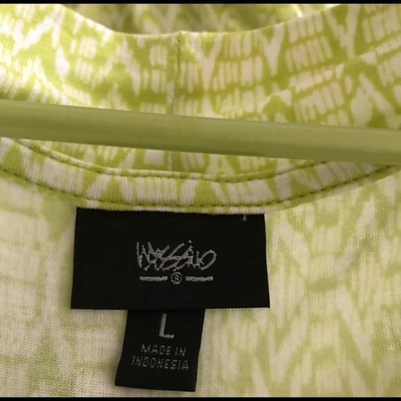 Cute Top - Picture 6 of 6